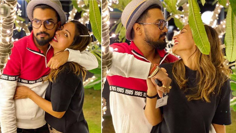 बता दें, हिना खान और रॉकी जायसवाल दोनों लंबे समय से एक-दूसरे के साथ रिलेशनशिप में हैं। हालांकि, दोनों ने अपने रिश्ते ऑफिशियल तब कर दिया जब रॉकी ने बिग बॉस 11 में आकर हिना को नेशनल टेलीविजन पर प्रपोज किया।