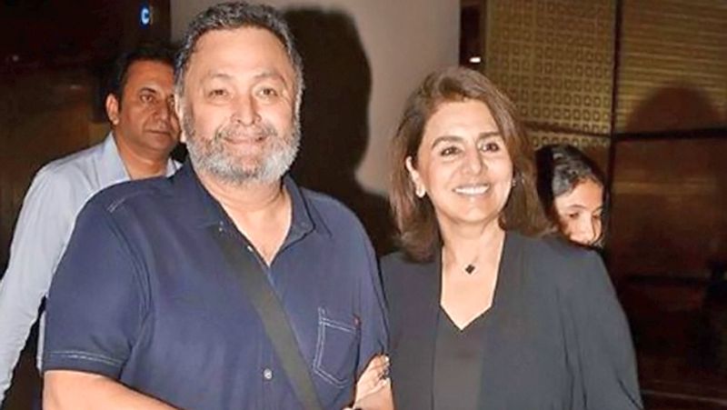 बता दें कि ऋषि कपूर 11 महीने तक न्यूयॉर्क में कैंसर का इलाज कराने के बाद सितंबर 2019 में मुंबई लौटे थे। इस दौरान उनकी पत्नी नीतू कपूर उनके साथ थी।