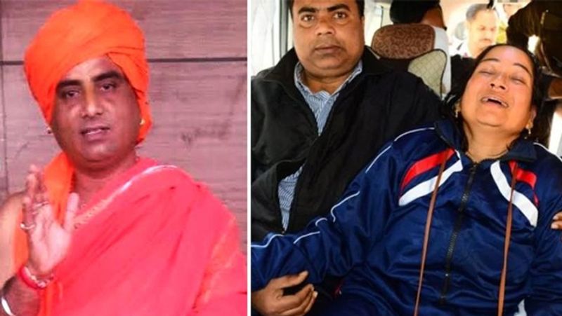 लखनऊ पुलिस कमिश्नर सुजीत पांडेय ने खुलासा करते हुए बताया, रणजीत की दूसरी पत्नी स्मृति उससे परेशान चल रही थी। दोनों अलग हो चुके थे, लेकिन उनका तलाक नहीं हुआ था। मामला कोर्ट में था। बता दें, रणजीत की एक और पत्नी है, जिसका नाम कल्पना है। वो भी रणजीत के साथ रहती थी।