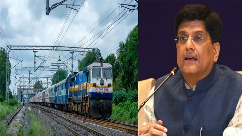 <p>সোমবার নারীদিবসে টুইটে ছবি দিয়ে সকলকে শুভেচ্ছা জানালেন রেলমন্ত্রী।</p>