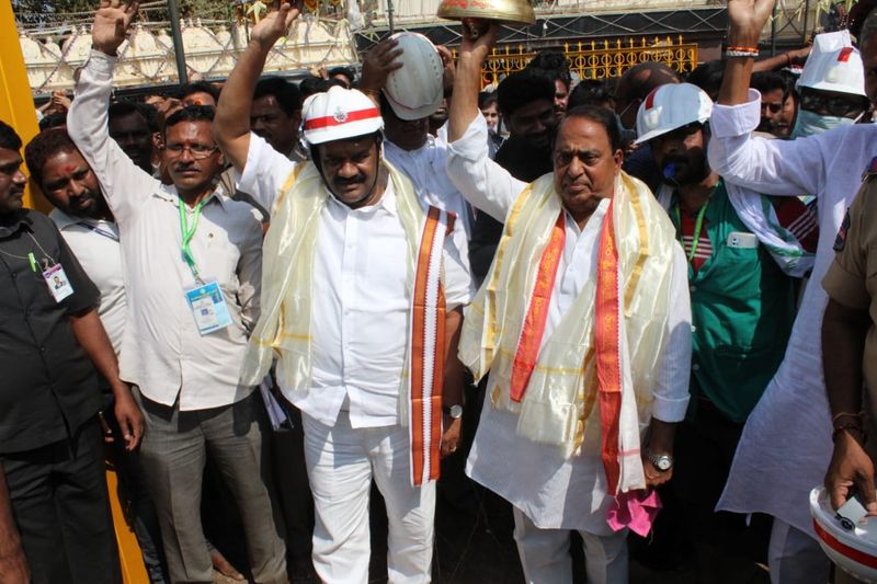 sammakka sarakka jatara: saralamma reaches medaram from kannepalli