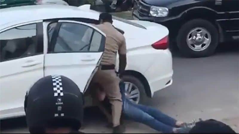 महेंद्रगढ़ के नांगल चौधरी क्षेत्र के भुगांरका निवासी महिपाल यादव डेढ़ साल से जज कृष्णकांत के साथ बतौर सिक्योरिटी गार्ड तैनात था। गांव वालों ने बताया, वह शुरू से ही क्रोधी स्वभाव का था। करीब आठ माह पहले उसने हिंदू धर्म छोड़ क्रिश्चियन धर्म अपना लिया। उसके बाद से वह क्रिश्चियन धर्म का गुणगान और उसकी शक्ति की चर्चा ज्यादा करता था। पुलिस के अनुसार, लॉकअप में वह चिल्लाते हुए कह रहा था कि धर्म परिवर्तन और धार्मिक गुणगान को लेकर जज की पत्नी ने उससे आपत्ति जताई थी और उसे ऐसा न करने को कहा था। यह बात उसे अच्छी नहीं लगी थी।