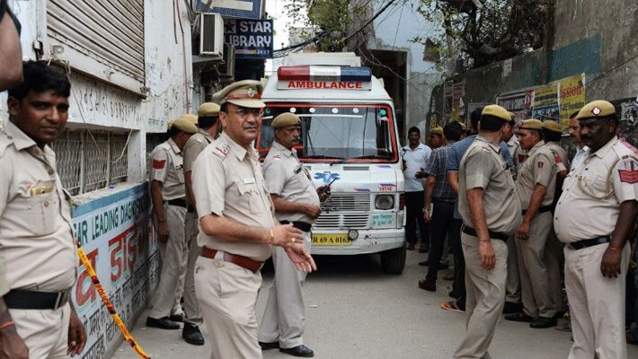 पुलिस ने मामले की जांच करत हुए तुरंत एक टीम बनाकर आरोपी युवती को पकड़ने के लिए पोर्ट ब्लेयर भेजा। वहां स्थानीय पुलिस की मदद लेकर अृमता को पकड़ लिया है।