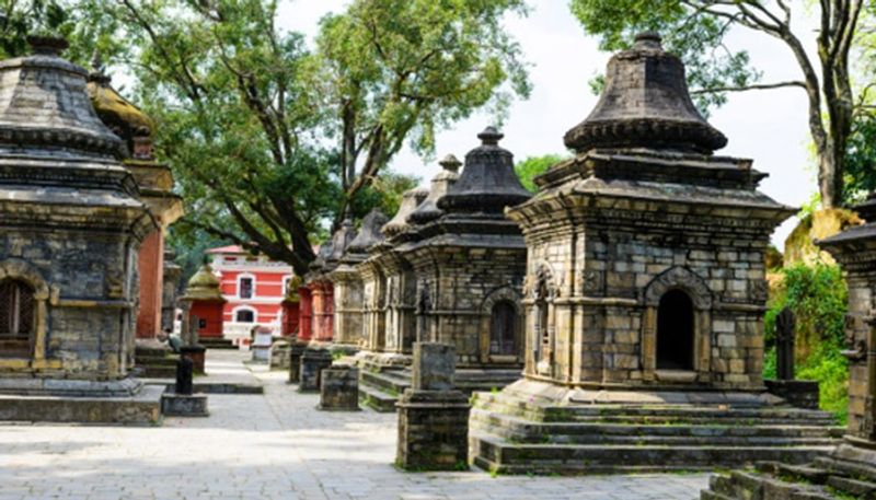 বর্ষার সময় এই জায়গার আলাদা সৌন্দর্য থাকে। তবে প্রথমবার বেড়াতে গিয়ে এই জায়গায় বর্ষায় না আসাই শ্রেয়।