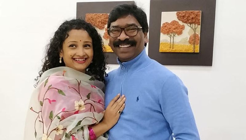 हेमंत सोरेन पहली बार 15 जुलाई, 2013 को झारखंड के मुख्यमंत्री बने थे। हालांकि वे 2014 तक ही इस पद पर रह सके। अब दुबारा मुख्यमंत्री बने हैं। हेमंत ने अपना राजनीति करियर 2009 में शुरू किया था। वे राज्यसभा के लिए नामांकित हुए थे।