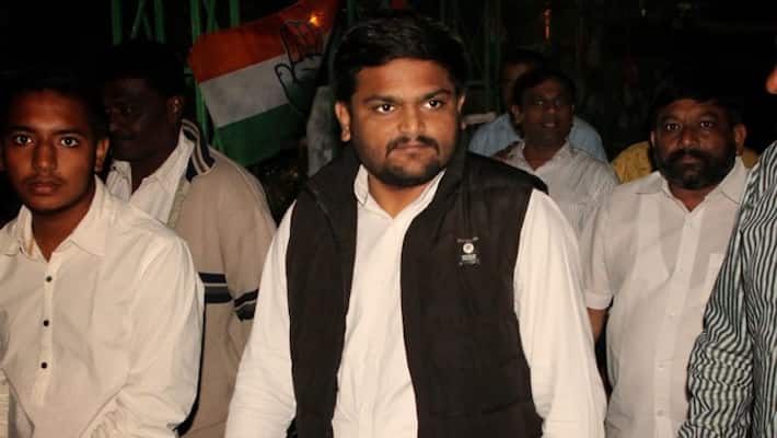 hardik patel slams bjp govt after vijay rupani resigned as chief minister hardik patel slams bjp govt after vijay rupani resigned as chief minister