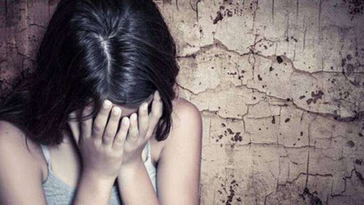 Public attacking teacher involved in sexual harassment Public attacking teacher involved in sexual harassment