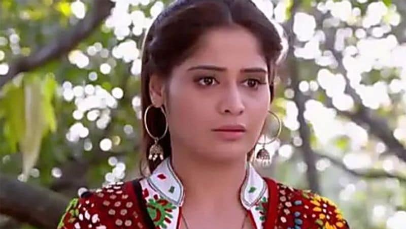 एक पॉपुलर वेबसाइट से बातचीत में कृष्णा ने इस मामले पर बात करते हुए कहा था- ''हमें इस बारे में पहले कुछ भी मालूम नहीं था। आरती जब 16-17 साल की हुई तो वह मुंबई आई थी। मेरी मां ने मुझे बताया कि यह कोई बहुत बड़ा हादसा नहीं था। आरती के साथ जो कुछ भी हुआ था, उसे लेकर सख्त कदम उठाया गया था लेकिन वो शख्स भाग गया था।''