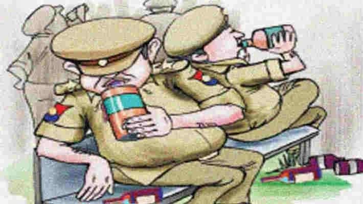 asi lalu yadav and two other police men arrested for drinking alcohol in patna pra asi lalu yadav and two other police men arrested for drinking alcohol in patna pra