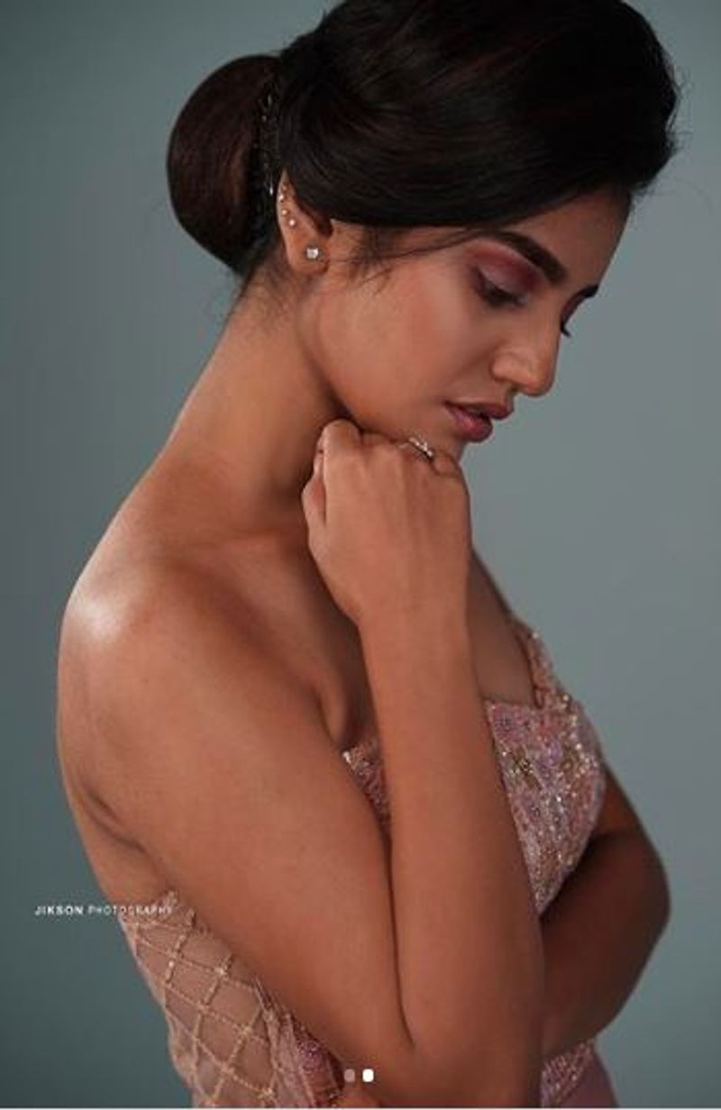 priya varrier