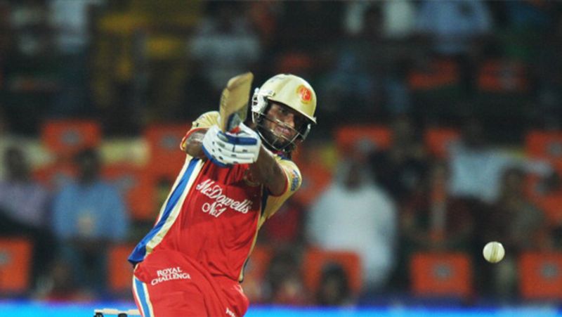 IPL के 81 मैचों में सौरभ ने 28.36 के औसत से 1276 रन बनाए हैं। इस दौरान उनका स्ट्राइक रेट भी 119.59 का रहा।