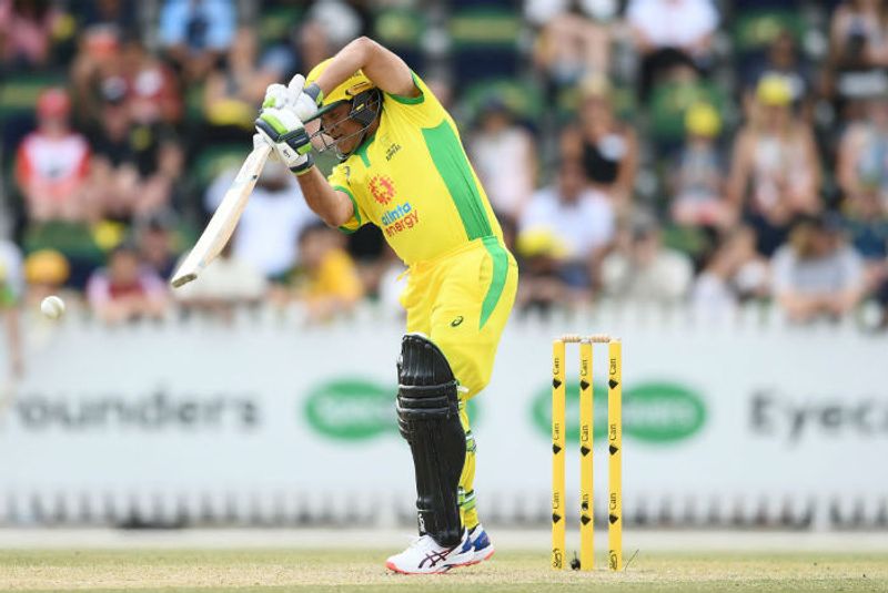 The final ball of the over saw Sachin Tendulkar hit his signature straight drive. This batting display by the Master Blaster was pure class and gave goosebumps to all present for the match. The match was played to raise funds and all match profits will go to the Australian Red Cross Disaster Relief and Recovery Fund.