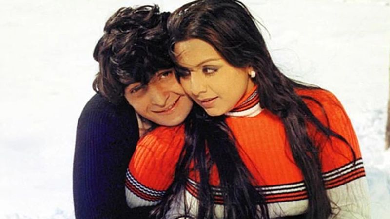 কেরিয়ারের শুরুতেই তিনি সম্পর্কে জড়িয়েছিলেন ডিম্পলের সঙ্গে। রাজ কাপুর প্রথমে স্পস্ট না করালেও পরবর্তীতে কিছুই চাপা পড়েছিল না।