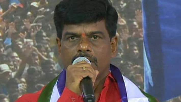 dalit union leaders stops mp gorantla madhav in Anantapur dalit union leaders stops mp gorantla madhav in Anantapur