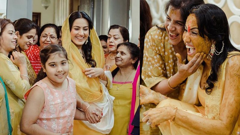बता दें कि जैसे ही मम्मी काम्या को हल्दी लगी बेटी खिलखिलाकर हंस पड़ी। काम्या ने हल्दी सेरेमनी से जुड़ी कई फोटोज अपने इंस्टाग्राम पर शेयर की है। सभी फोटोज में काम्या बेहद खुश नजर आ रही हैं।