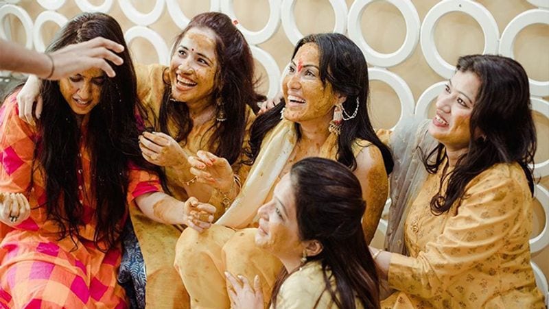 कुछ दिन पहले ही काम्या ने शादी का कार्ड अपने इंस्टाग्राम पर शेयर किया था। कार्ड का फोटो शेयर कर काम्या ने कैप्शन लिखा था- Ganapati Bappa Moryaa ❤️ #ShubhMangalKaSha ❤️ @shalabhdang.बता दें कि दोनों लंबे समय से एक-दूसरे के साथ रिलेशनशिप में हैं। दोनों 10 फरवरी को शादी के बंधन में बधेंगे।