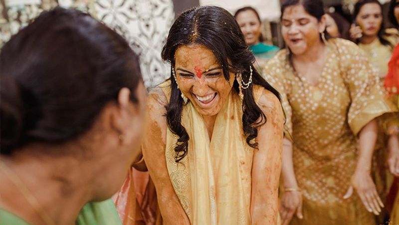 आपको बता दें कि प्री वेडिंग सेरेमनी, हल्दी, मेहंदी और संगीत 9 फरवरी को को होगा। 10 को दोनों शादी के बंधेंगे।