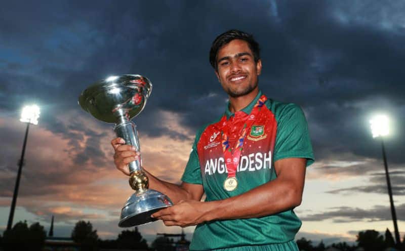 Mohammad Akbar Ali of Bangladesh pictured with the trophy during the ICC U19 Cricket World Cup Super League Final match between India and Bangladesh at JB Marks Oval on February 09, 2020 in Potchefstroom, South Africa. (Photo by Matthew Lewis-ICCICC via Getty Images)