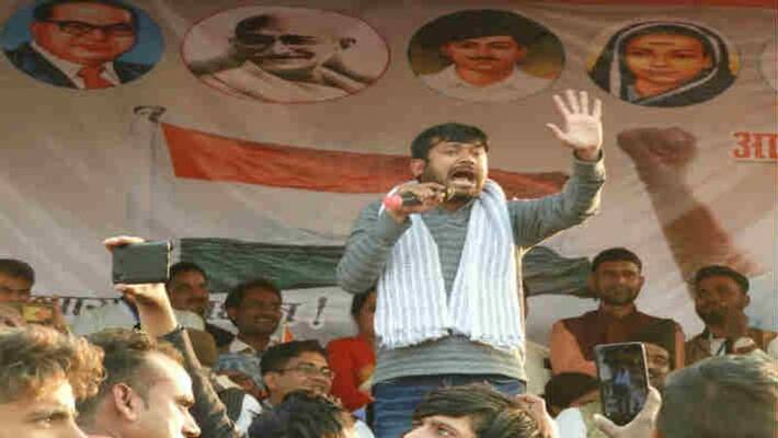 mob attacks on convoy of left leader kanhaiya kumar at jamui pra mob attacks on convoy of left leader kanhaiya kumar at jamui pra