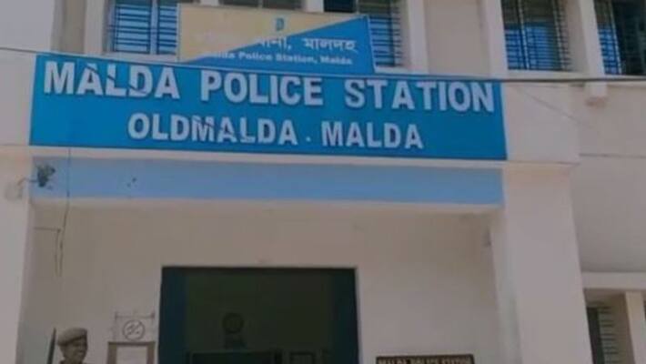 Elderly man attacked for protesting agains eve teasing in Malda Elderly man attacked for protesting agains eve teasing in Malda