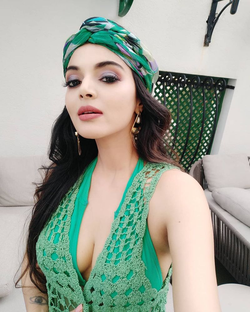 sanam