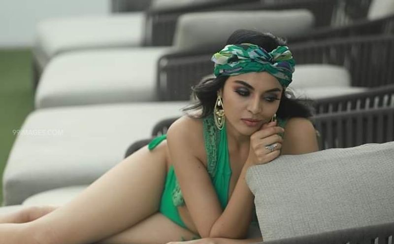 sanam