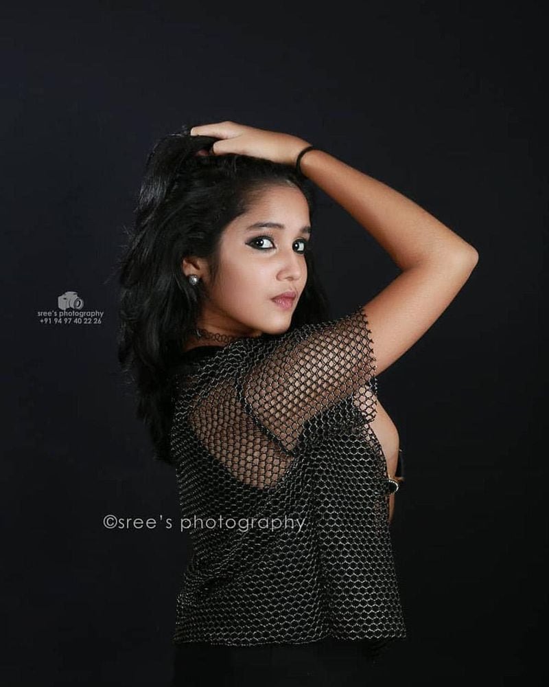 Anikha Surendran Latest Clicks Photo Gallery
