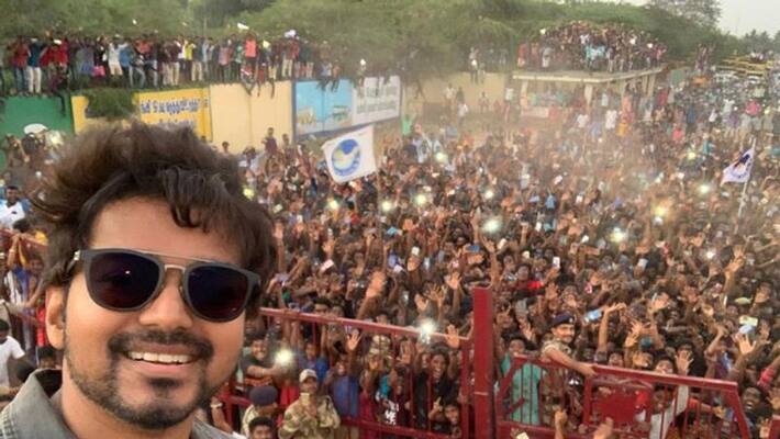 Thalapathy Vijay Become a Super Star in Master Fan Selfie Thalapathy Vijay Become a Super Star in Master Fan Selfie
