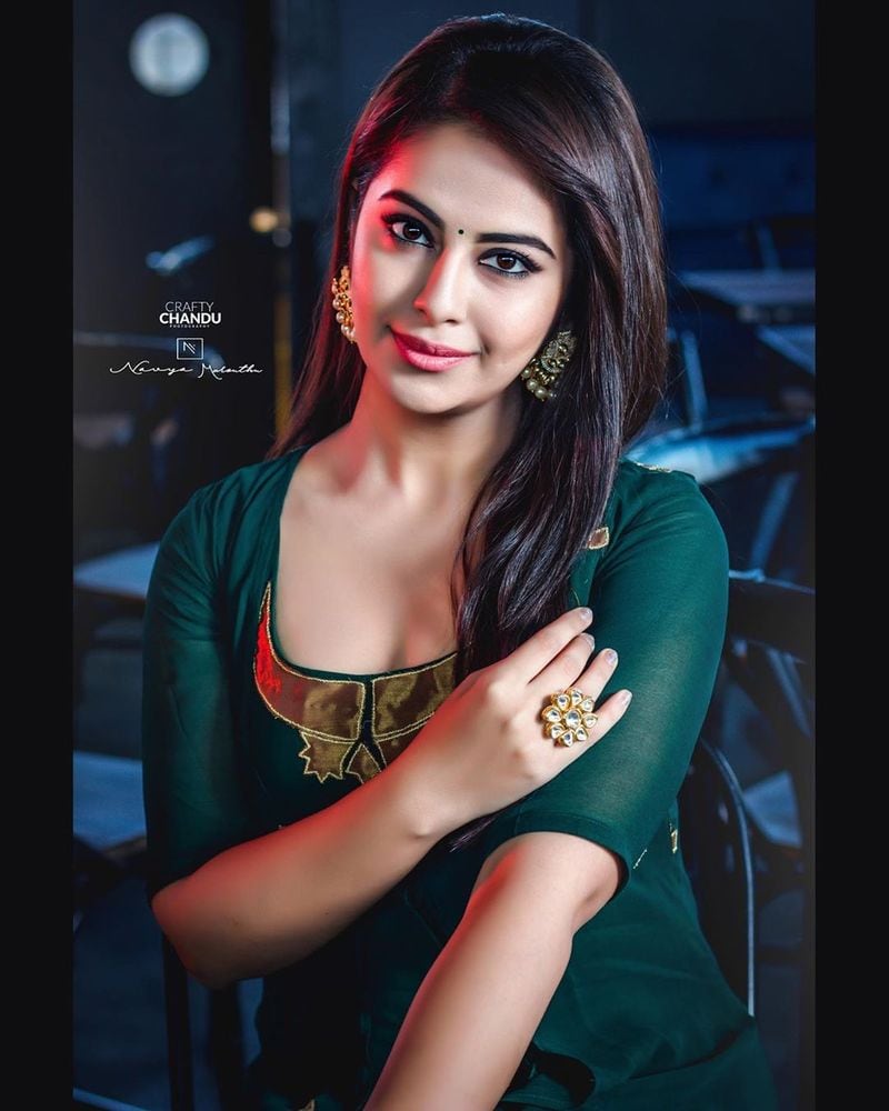 avika gor cute glamorous instagram photos