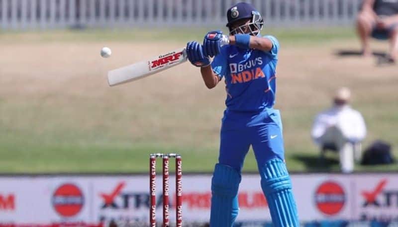 Prithvi Shaw plays a shot en route to his 42-ball 40 at the top of the order