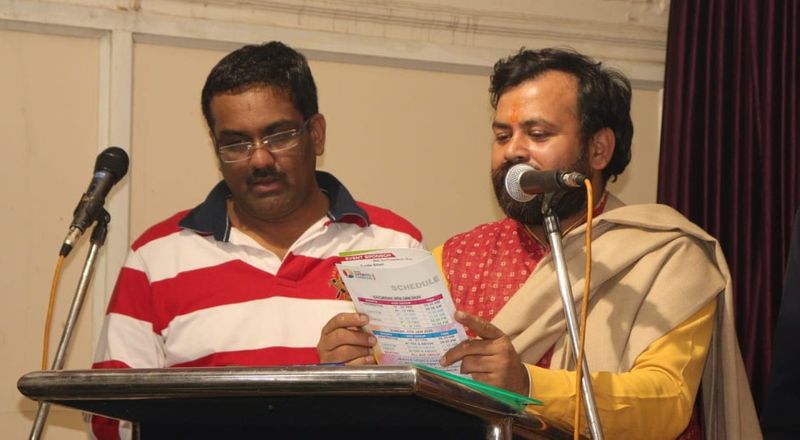 वैसे अखिलेश त्रिपाठी पर कई आरोप भी लगे। उनपर कथित तौर पर हमले भी हुए और अस्पताल भी जाना पड़ा था। अब अखिलेशपति मॉडल टाउन से तीसरी बार विधायक बनने की कोशिश में हैं। हालांकि यहां से अभी आप ने अपने उम्मीदवार के नाम की घोषणा नहीं की है मगर माना जा रहा है कि इस युवा नेता को तीसरी बार मौका मिल सकता है।
