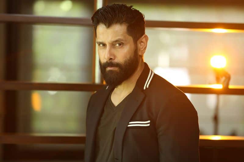 cobra movie give the sweet surprise for actor vikram