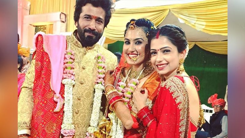 टीवी एक्ट्रेस पूजा सिंह के साथ शलभ दांग और काम्या पंजाबी।