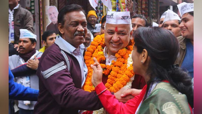 रवि नेगी पटपड़गंज से जीतेंगे या नहीं, ये तो रिजल्ट्स के बाद साफ़ होंगे लेकिन फिलहाल तो उन्होंने मनीष सिसोदिया को मुसीबत में डाल कर चर्चा बटोर ली है।