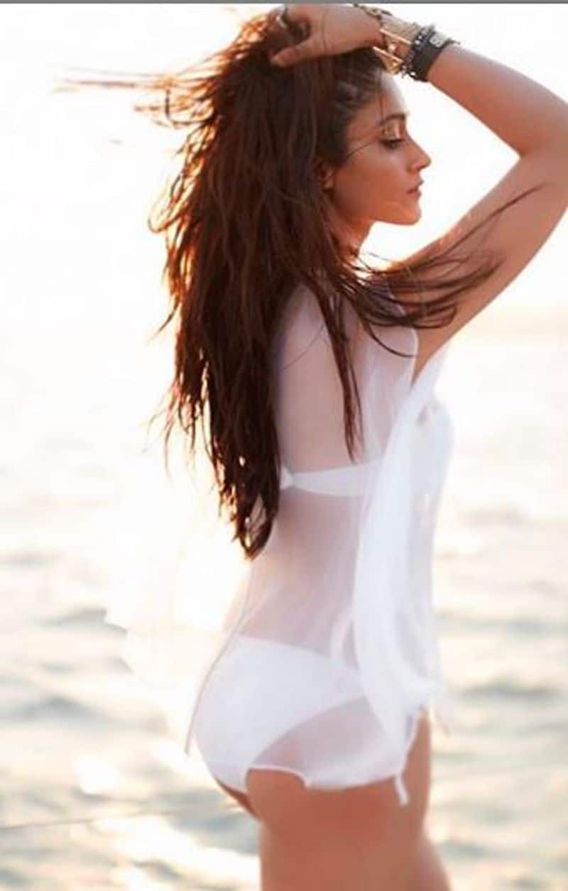 Actress Ileana Under the sea hot bikini photos going viral
