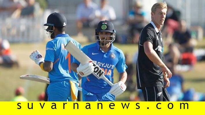 KL Rahul and Manish Pandey speak in Kannada in While Batting against New Zealand in 3rd ODI KL Rahul and Manish Pandey speak in Kannada in While Batting against New Zealand in 3rd ODI