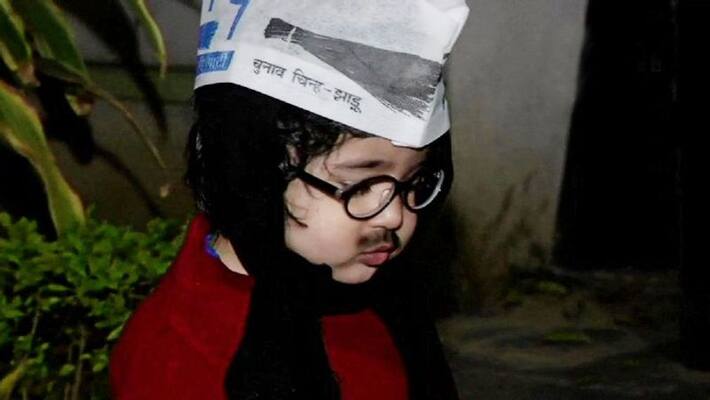 Delhi Elections 2020, adorable tiny lookalike of Arvind Kejriwal goes viral Delhi Elections 2020, adorable tiny lookalike of Arvind Kejriwal goes viral