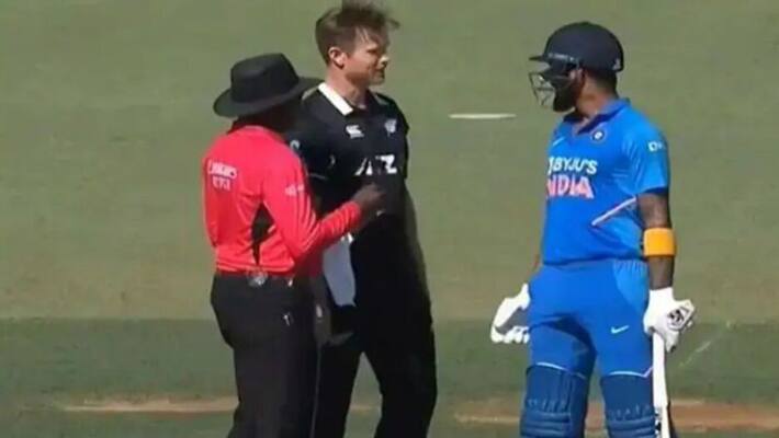 james neesham blocks kl rahul while running in last odi james neesham blocks kl rahul while running in last odi