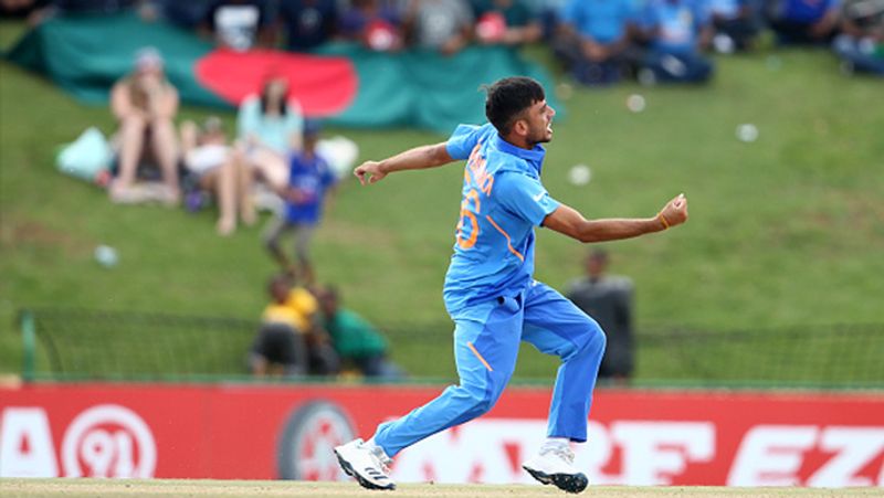 फाइनल मैच में भी उनका प्रदर्शन शानदार था। मैच के शुरुआती 4 विकेट इसी खिलाड़ी ने अपने नाम किए थे।