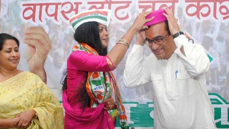 पूनम आजाद- दिल्ली के संगम विहार सीट से कांग्रेस से चुनाव लड़ी पूनम आजाद पार्टी के दिल्ली चुनाव समिति के अध्यक्ष कीर्ति आजाद पत्नी हैं। यह सीट पूर्वांचली मतदाता बहुल मानी जाती है। मगर पूनम आजाद की जमानत जब्त हो गई। सिर्फ 2601 वोट मिले। यहां से आप के दिनेश मोहनिया ने चुनाव जीता।