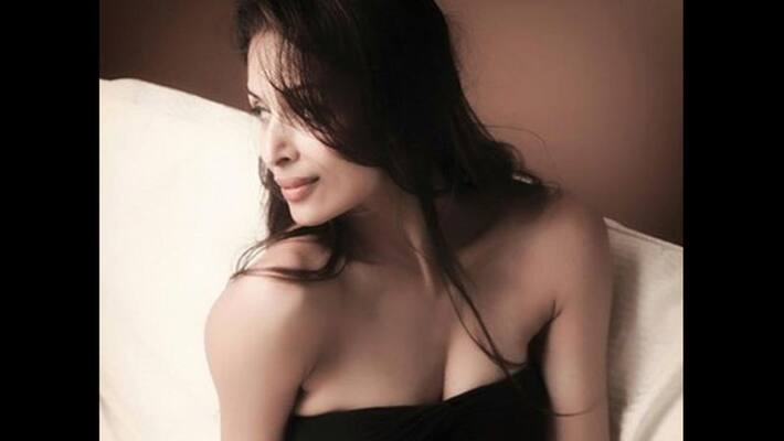Due to corona virus scares Actress malaika aroras canceled all the shootings Due to corona virus scares Actress malaika aroras canceled all the shootings