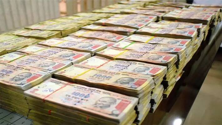 Swamiji will change the cancelled old currency into new notes, fake currency gang arrested in mulugu Swamiji will change the cancelled old currency into new notes, fake currency gang arrested in mulugu