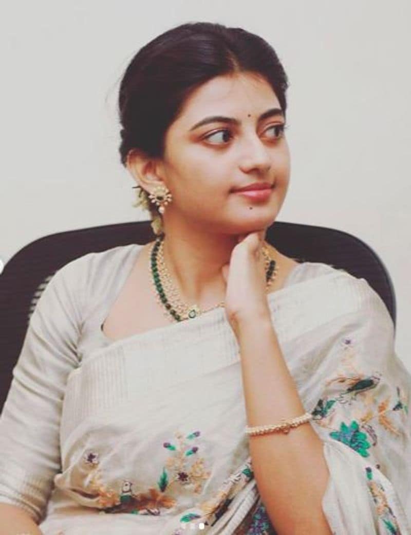 நகை போட்ட தேவதை
