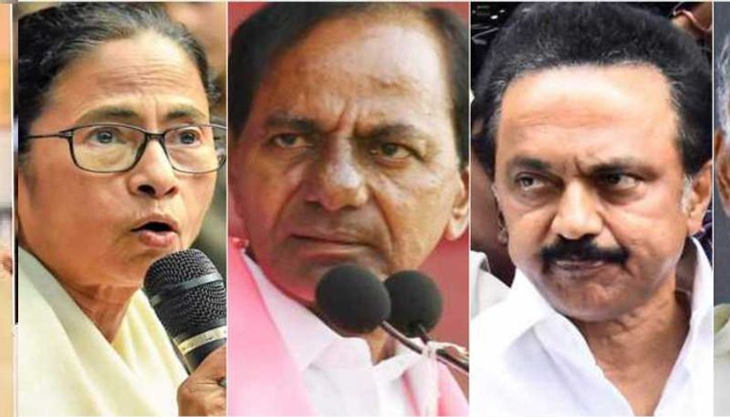 KCR may not lead Federal Front: It is of Prashant Kishor