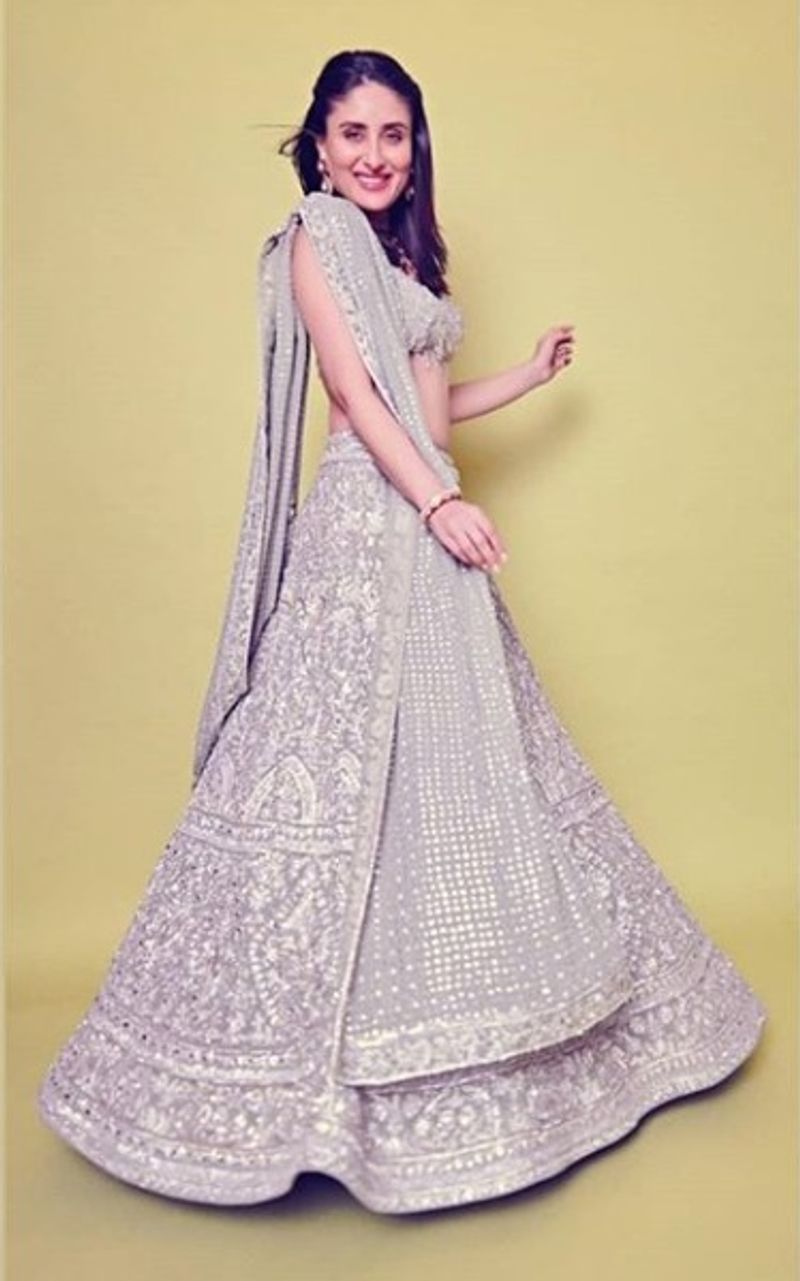 actress kareena kapoor stylish young look photo gallery