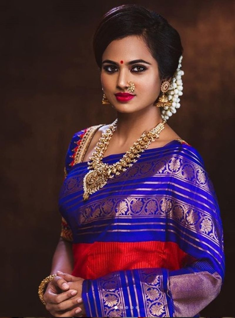 actress ramya pandiyan slim fit viral hot and stylish photos
