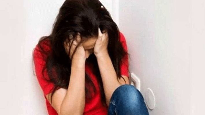 Five people physical abuse 22 year old girl in ludhiana kpr Five people physical abuse 22 year old girl in ludhiana kpr
