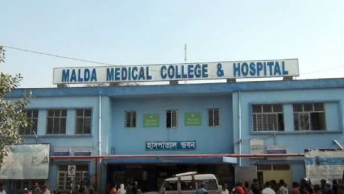 District magistrate gets angry to see doctors absent in Malda medical college hospital District magistrate gets angry to see doctors absent in Malda medical college hospital