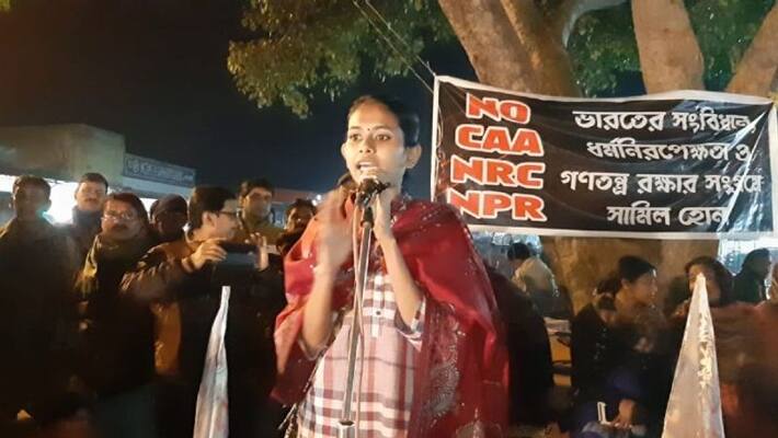Left student leader Aishe Ghosh addresses a rally in Durgapur Left student leader Aishe Ghosh addresses a rally in Durgapur
