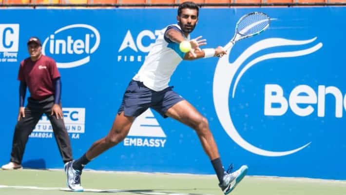 Bengaluru Open: Leander Paes enthralls crowd; Prajnesh Gunneswaran enters quarters Bengaluru Open: Leander Paes enthralls crowd; Prajnesh Gunneswaran enters quarters